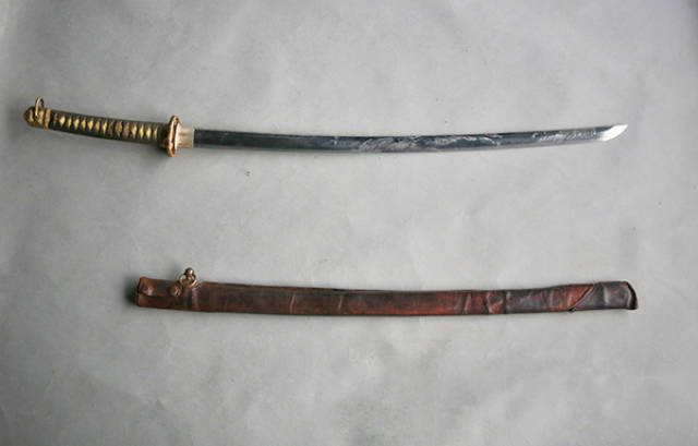 纪念八一三淞沪抗战,"百人斩"杀人屠刀等罪证在上海展出