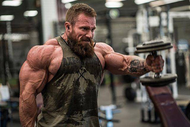 健美巨兽使用药物成瘾,单亲父亲只为能给孩子更好的生活条件!