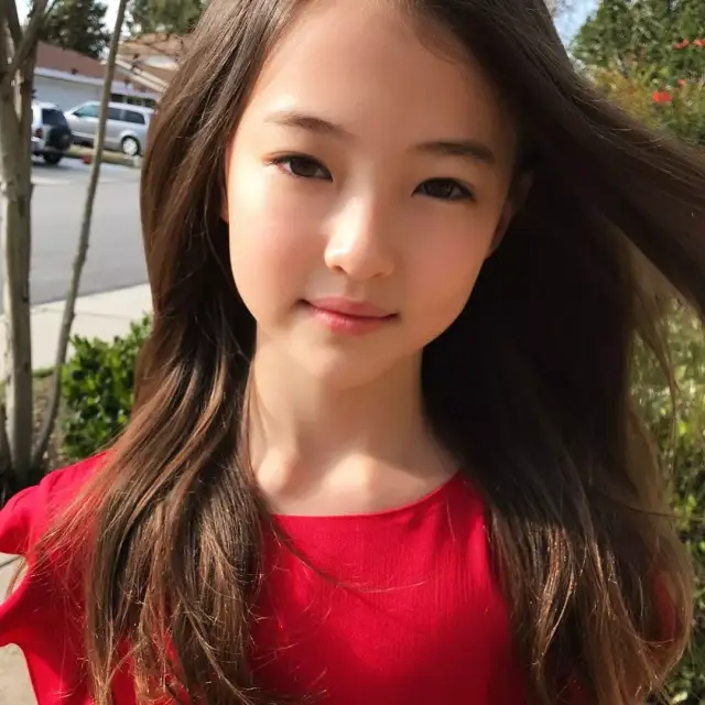 神似宋慧乔,这个10岁美韩混血小姑娘,童颜简直是小仙女本仙啊!