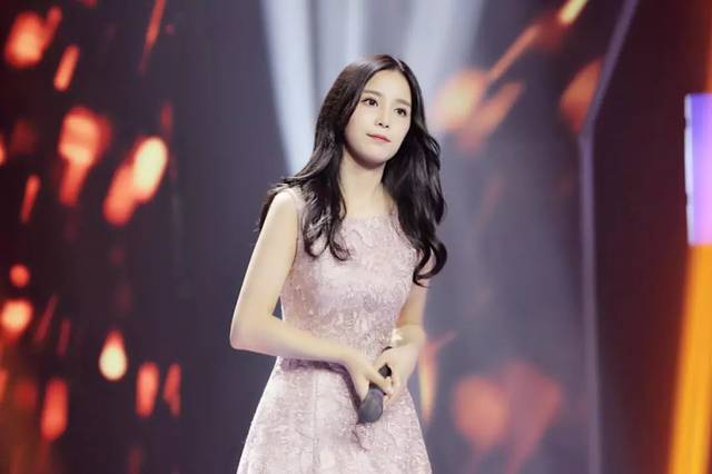 守擂,即将对战实力唱将Aura阿茶、闪电熊二、