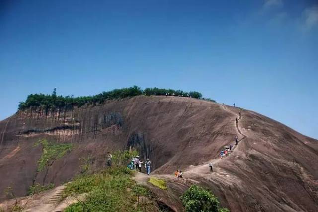 高椅嶺旅遊區規劃面積約11平方公里,是飛天山旅遊文化產業園的一部分