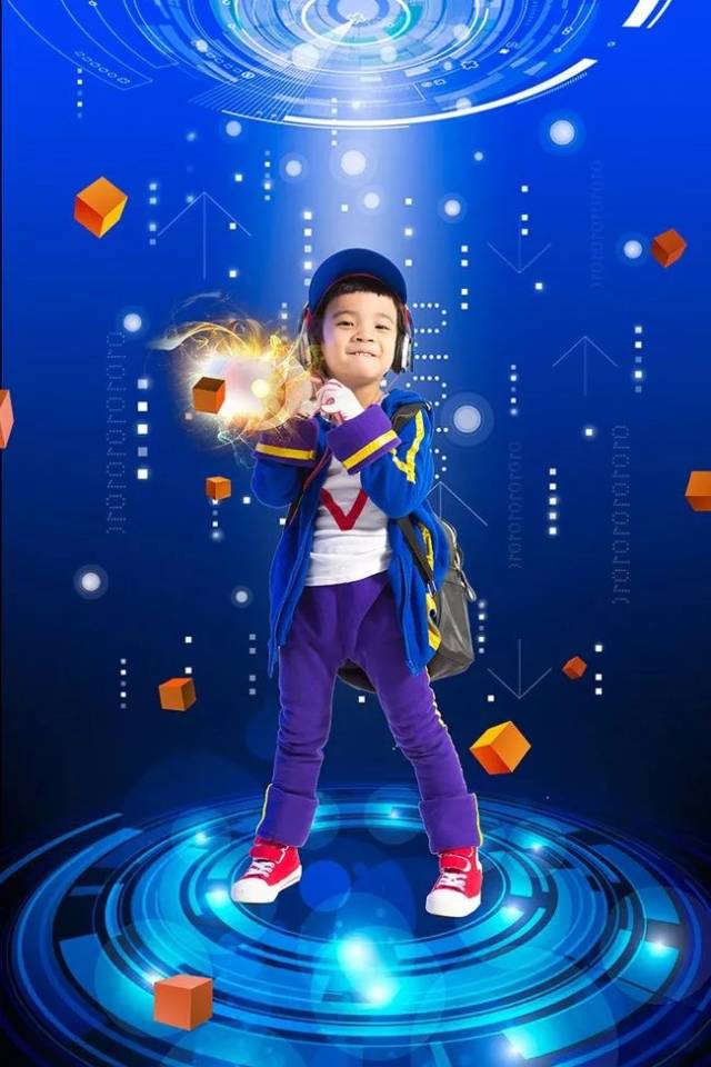 王者荣耀鲁班电玩小子cos 敲可爱的幼年大佬!