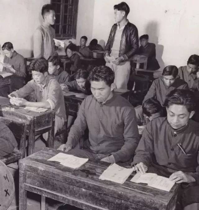 抗战地下兵工厂办夜校:探讨国父孙中山的著作,也学习数理化_手机搜狐