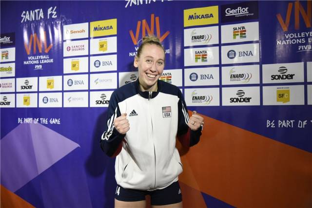 第二场友谊赛美国女排又胜巴西,拥有巴奇的美国队有多可怕_手机搜狐网