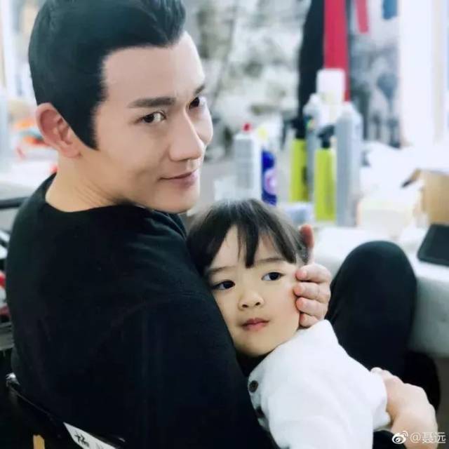 劈腿阿娇,跟谢娜恋爱,还跟胡可刘芸有一腿!原来