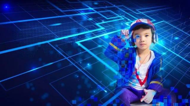 王者荣耀鲁班电玩小子cos 敲可爱的幼年大佬!