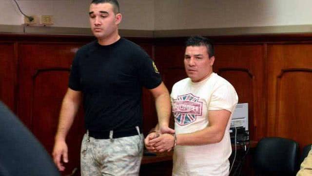 前世界拳王性侵亲生女儿面临20年监禁,曾与梅