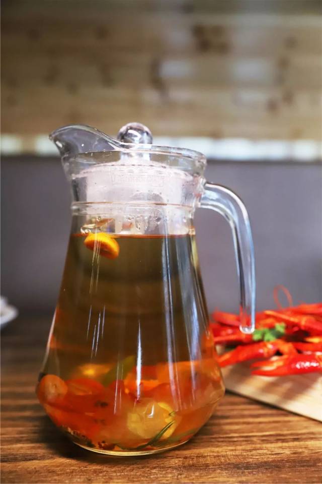 一天狂卖500 斤龙虾的店,终于来南京了!