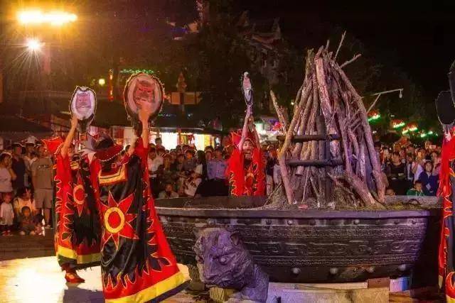 "火舞彝乡"篝火晚会