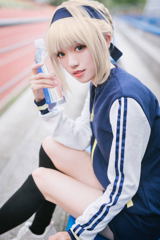 厘创团队《fate》saber运动服cos,洋溢着青春的气息-动漫频道-手机