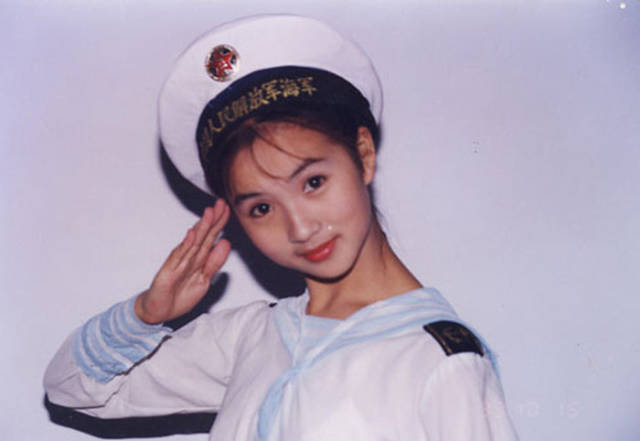 90年代国内明星的老照片,你还认得出他们吗?