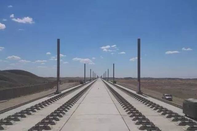 高速铁路无砟轨道是如何施工的?看完这个动画就知道了!