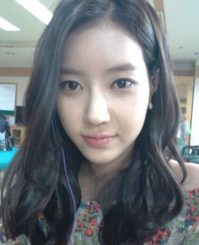 这个纯天然美少女竟然被频繁换头的日抛脸KO