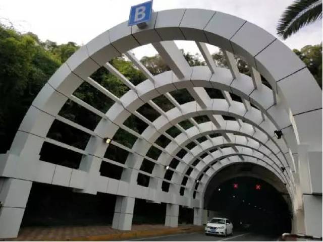 仙岳山隧道钢拱圈翻新"增颜值"