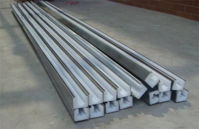 k型链条导轨如何减少摩擦系数