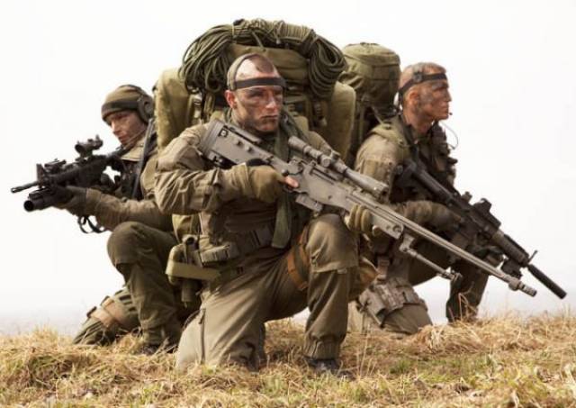 驻阿英军用重机枪远程狙杀is指挥官-军事频道-手机搜狐