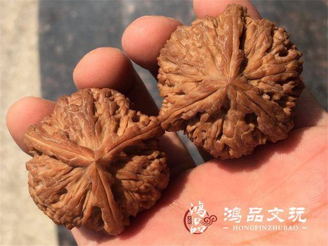 鸿品文玩李师傅解读文玩核桃价格内幕_搜狐网