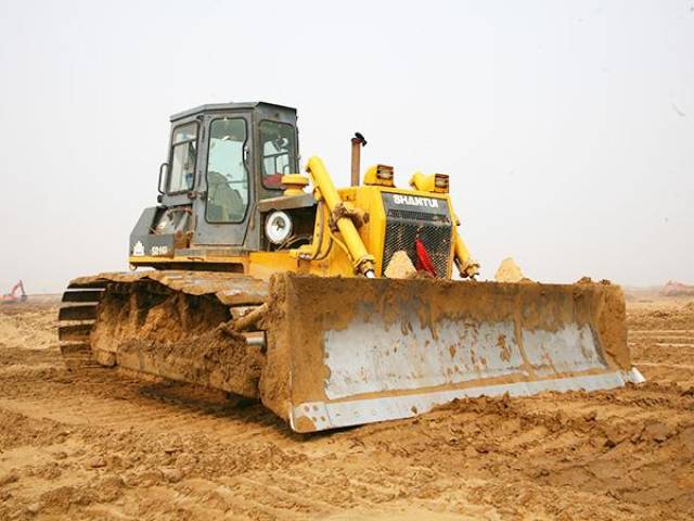 手把手教你开推土机,推土机施工过程注意事项!_手机搜狐网