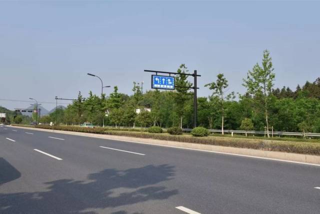 与富阳境内的 杭州中环快速路相连