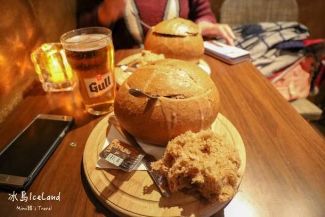 冰岛人气巨无霸「面包浓汤」好喝到连碗都吃光!