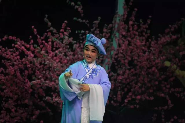 周宇博表演《唐伯虎点秋香·三笑》
