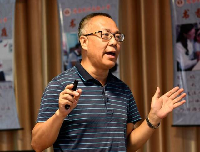 8月19日,成都青羊区教育科学研究院院长刘大春专题