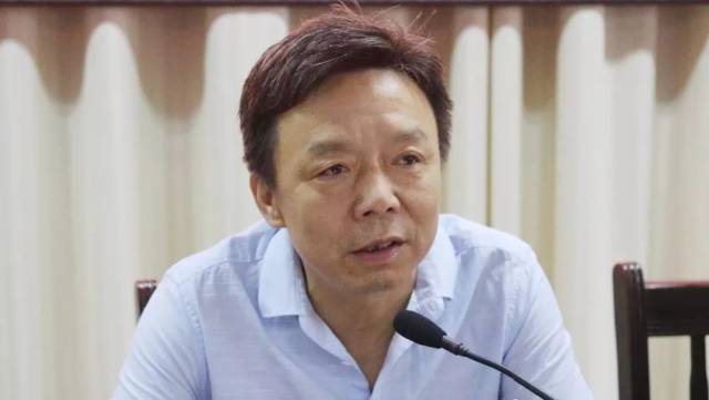 吴成刚副校长主持开营仪式