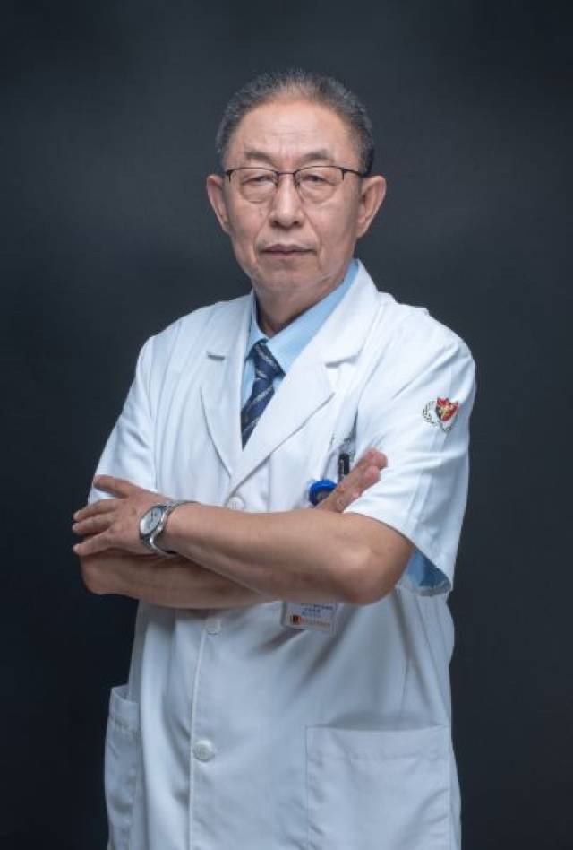 放射科主任医师  阎胜利 内分泌与代谢性疾病科主任医师  臧运金