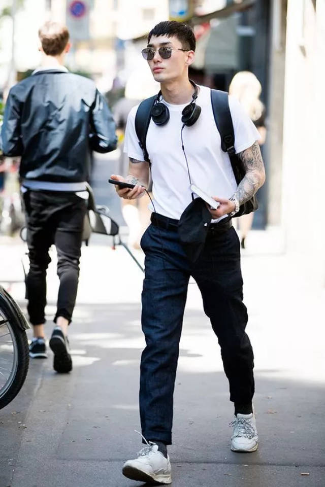 进阶款: 头戴式耳机, 时尚宝贝的街拍神器.