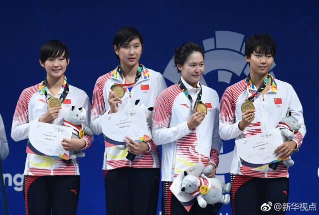 一起,以7分48秒61,打破亚运会纪录的成绩,获得了女子4x200米自由泳接