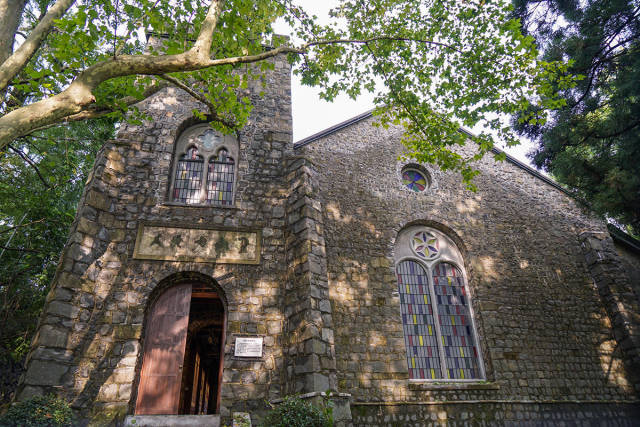 不用到欧洲旅游 莫干山就有一座欧洲范教堂