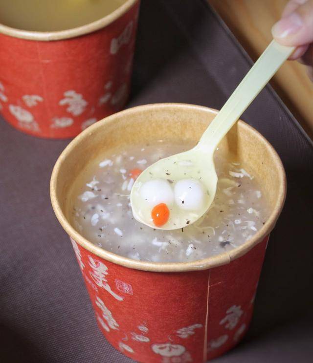 武汉本地土著一日游踩点之黄鹤楼下四季美,真材实料顶呱呱