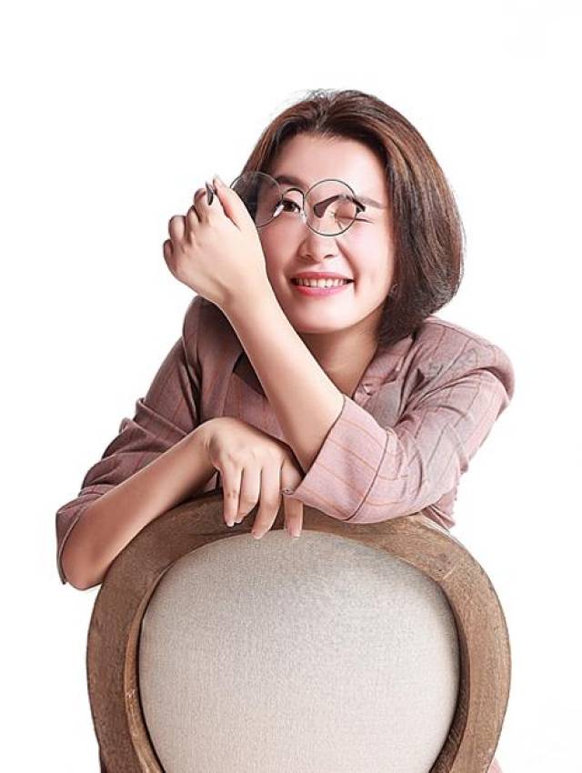 薛菲菲在2016年的时候,feline来到宁波.飘扬过海的,从日本来到中国.