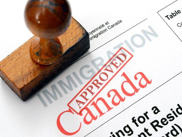 心累!加拿大父母团聚移民不再抽签,改回抢名额