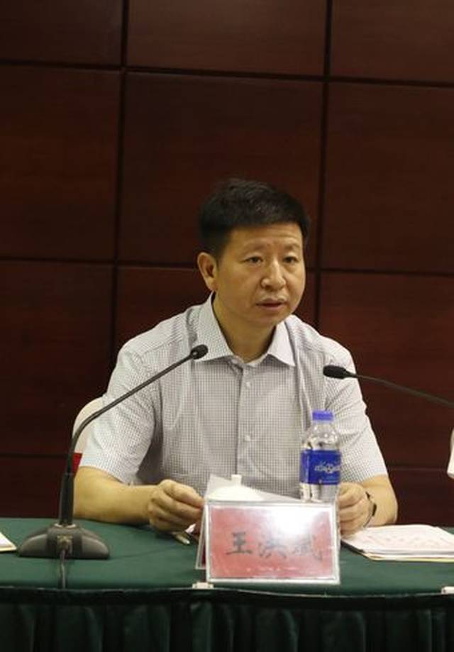 今年"大爱株洲金秋助学"资助贫困大一新生962名,王洪斌寄语:做爱国者