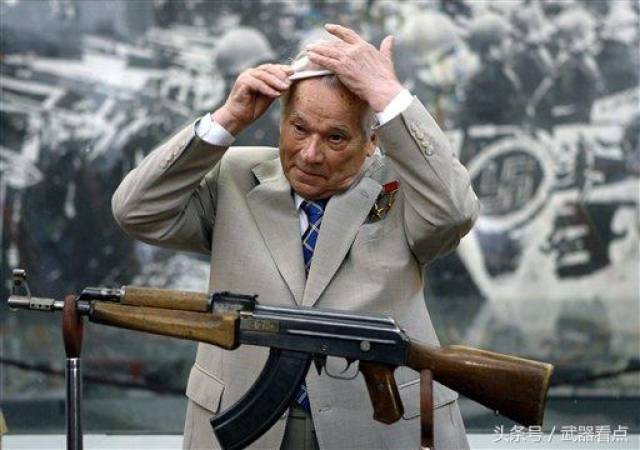军事丨"ak-47之父"卡拉什尼科夫的一生,享年94岁