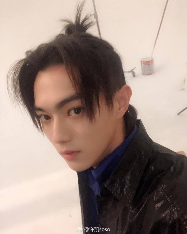 《延禧攻略》"傅恒"许凯初中旧照曝光 颜值超高堪称校草!