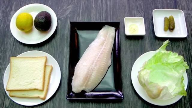 詹姆士的厨房 | 有几片面包就能做出几层味道:牛油果鱼排三明治_手机