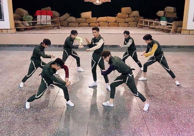 乐华七子上节目吐槽程潇额头大,普通话差,见识短,杜江暖心安慰_手机