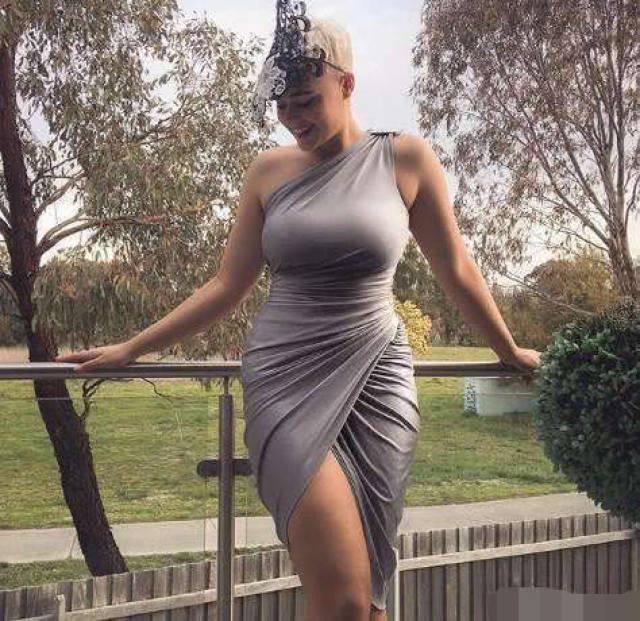 大码模特美似梦露肥而不腻的身材诠释女性丰腴美