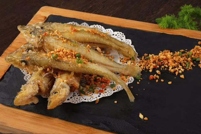 送139元海鲜大蒸盘!厦门煎蟹界的翘楚,早已红遍半边天