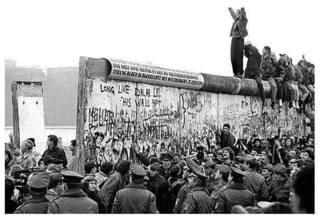 但自从七十年代末柏林墙的第四次改造加固和1982年下达《开枪射击令》