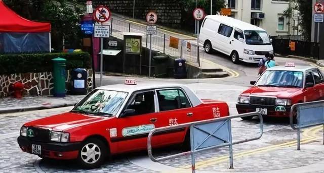 新界区出租车(绿色出租车)——只限行驶于新界,不得进入市区.