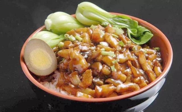 5 高校美食盘点 说到陕师大,就会想起雁塔校区的黄焖鸡,卤肉饭,照烧