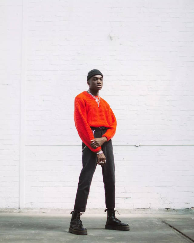 骚断腿的黑人小哥火爆ins:做最野的火烈鸟,让其他走地鸡笑去吧