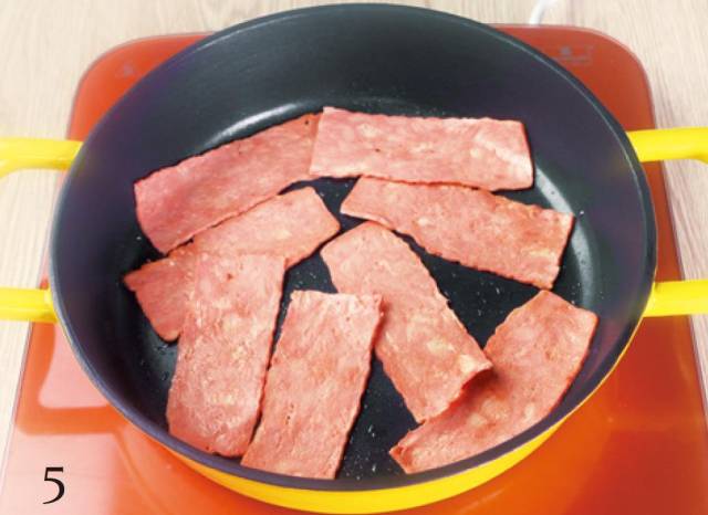 火腿菜蔬卷,荤素搭配两相宜,营养也足够