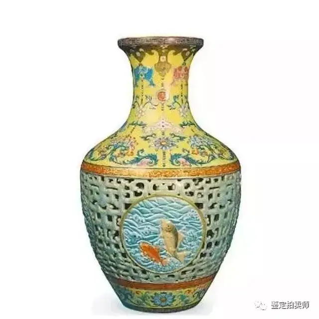 拍价5.54亿元的清乾隆粉彩镂空瓷瓶_花卉