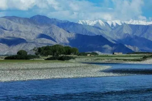 每日一歌:《帕米尔,我的家乡多么美》