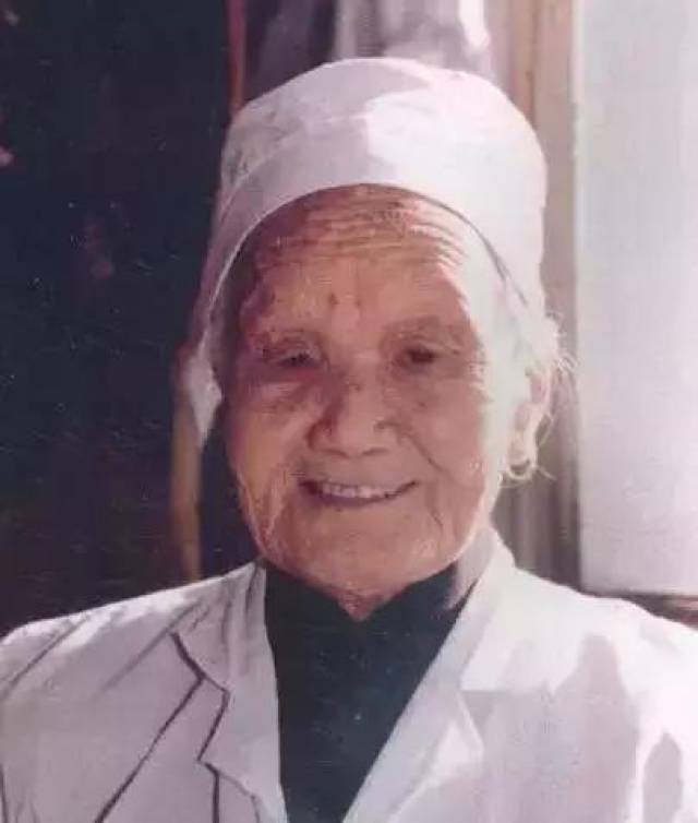 一起走进双桥老太太传奇人生