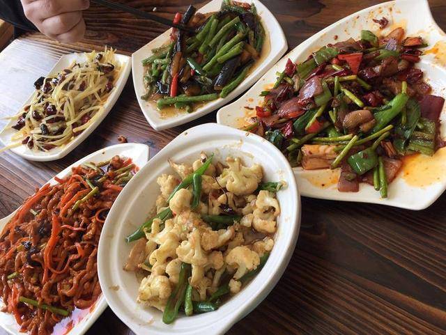 南方人第一次去北方吃饭,当老板端出菜的时候,整个人都蒙了_手机搜狐